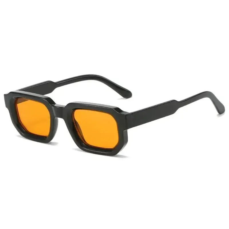 Lunette de soleil carré sur mesure d'été vue latérale