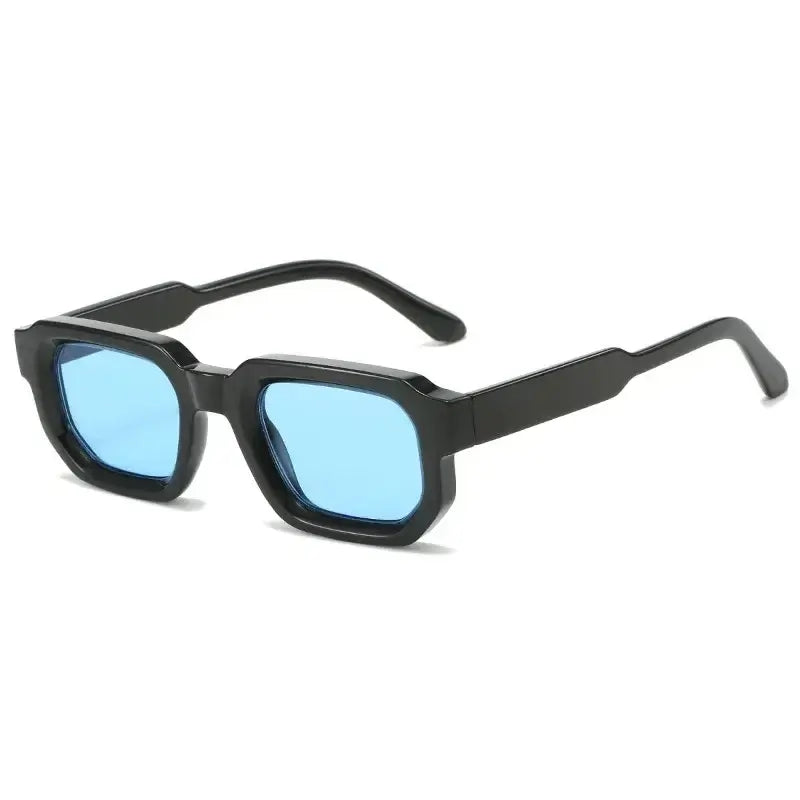 Lunette de soleil carré sur mesure d'été vue latérale